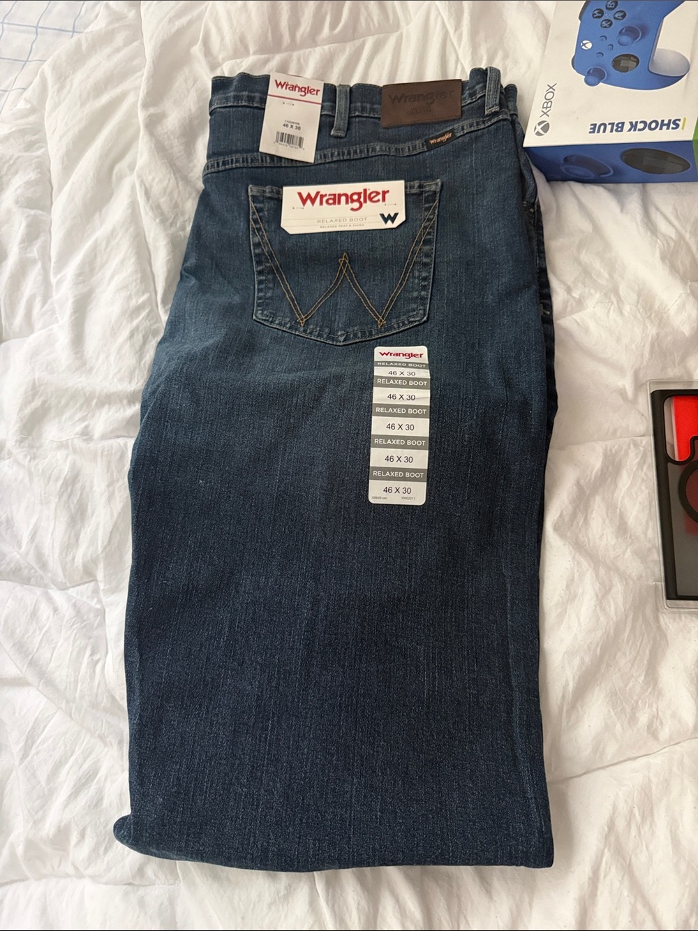 Wrangler Men's Relaxed Boot Jeans in Dark Blue Wash